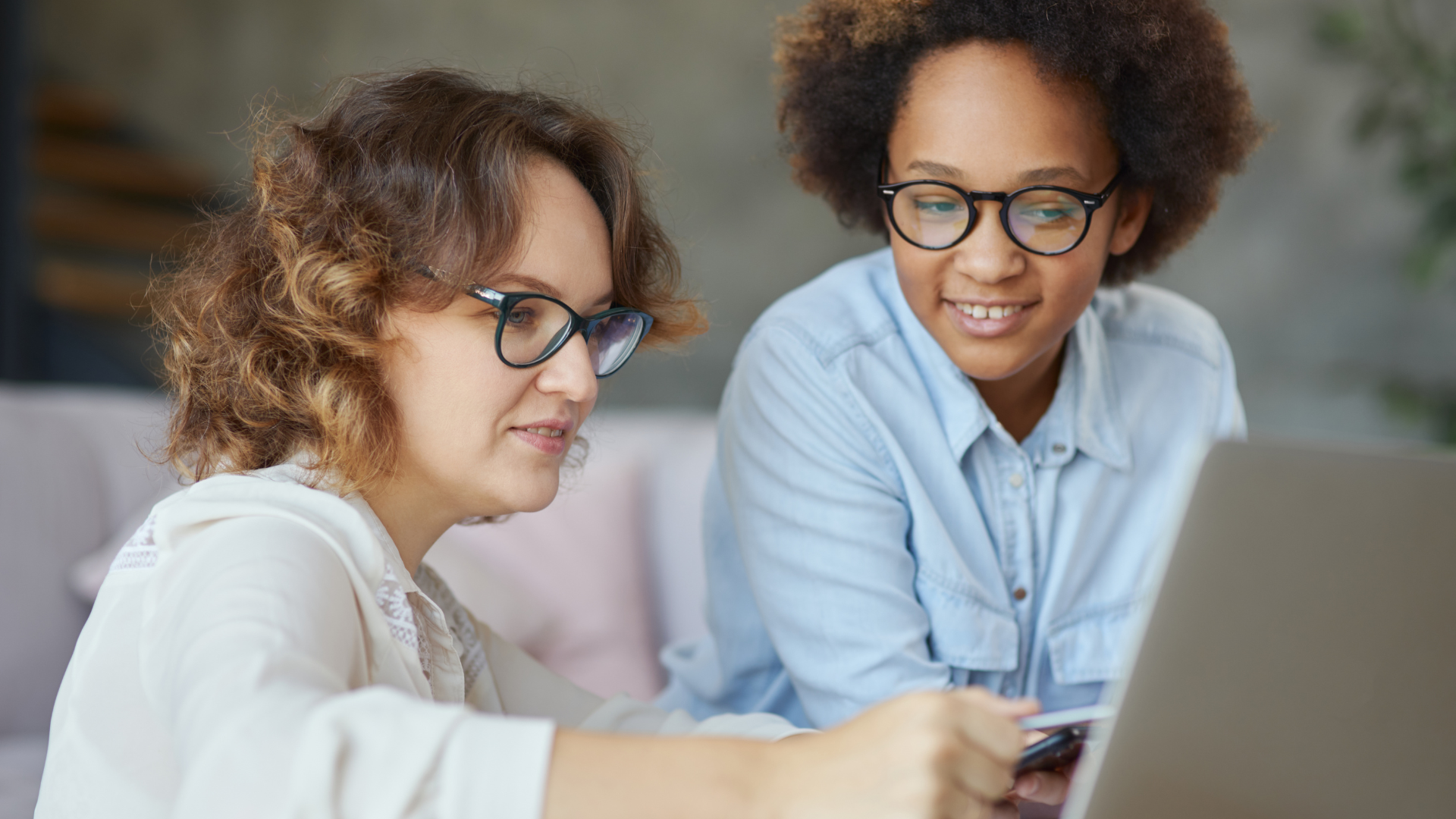 Dealing with Negative Reviews of Your School