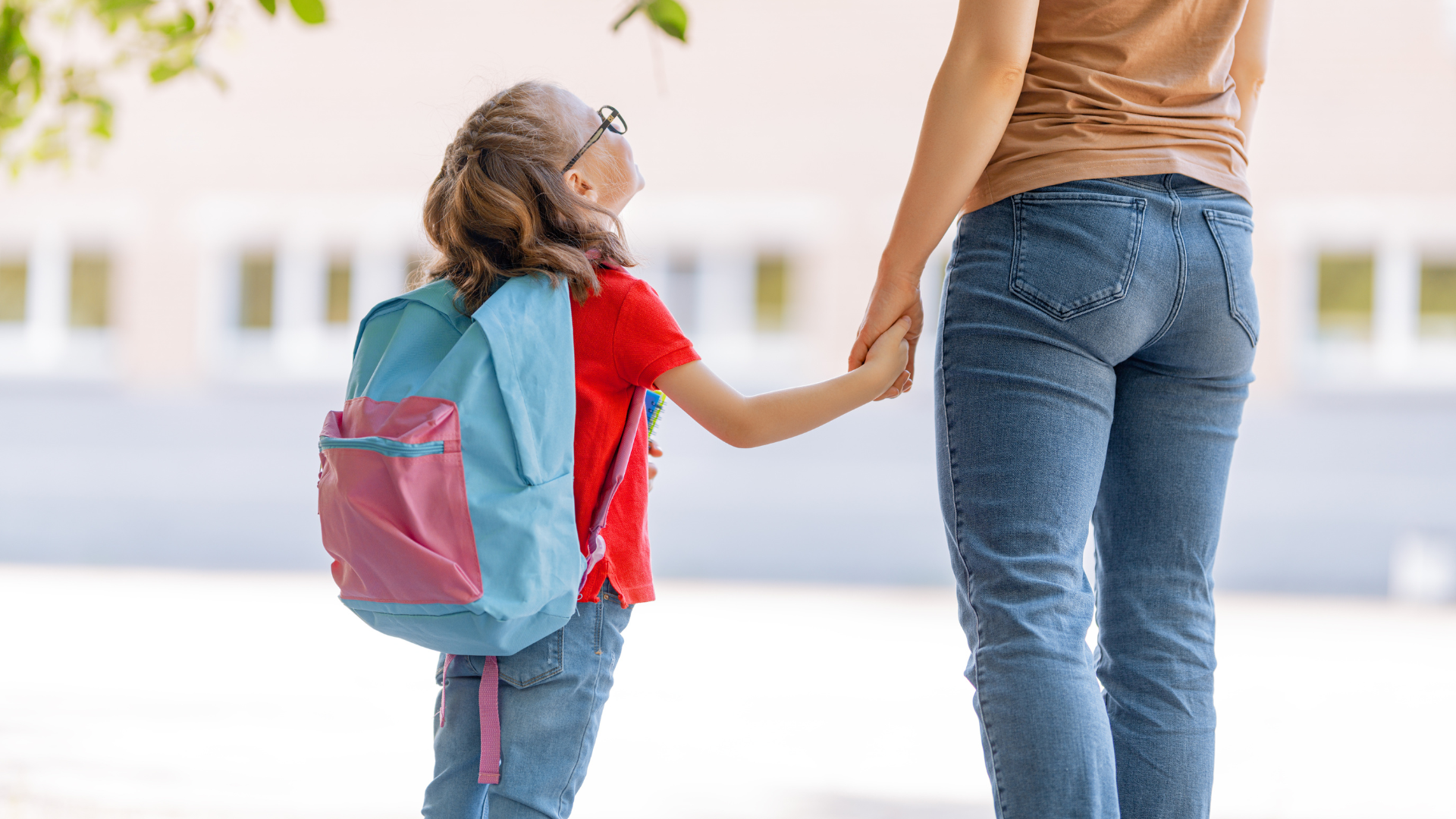 What’s the Best Time to Offer School Tours?